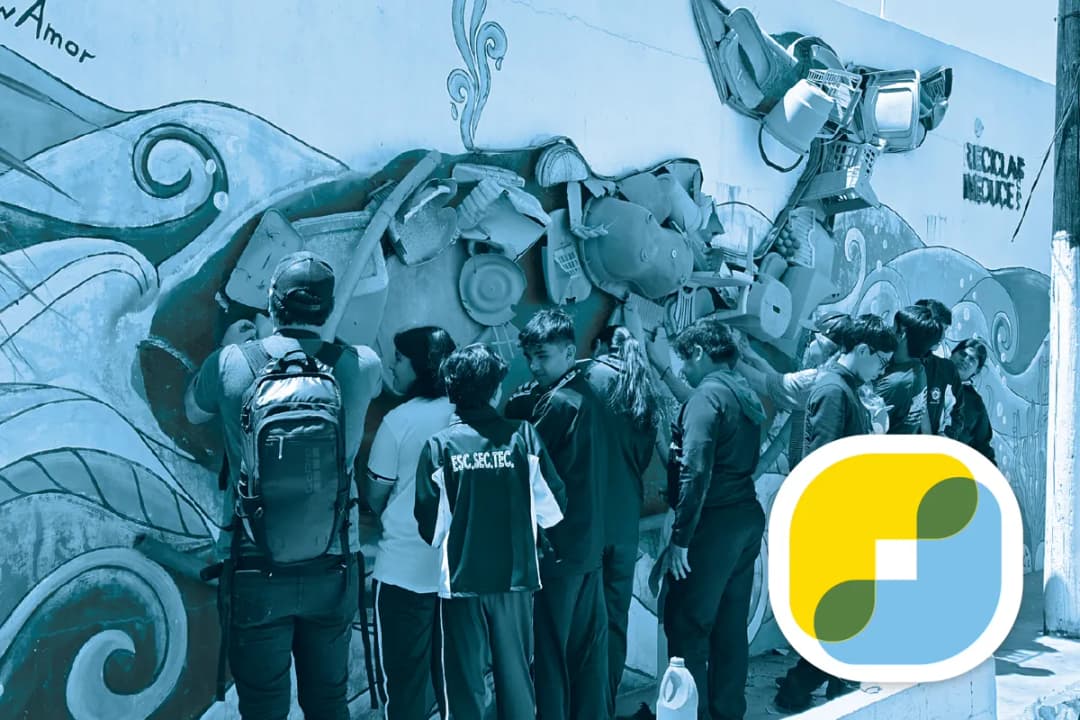 Estudiantes de la Secundaria Técnica No. 52 de Altata revitalizan el mural “Va´llena de Paz”